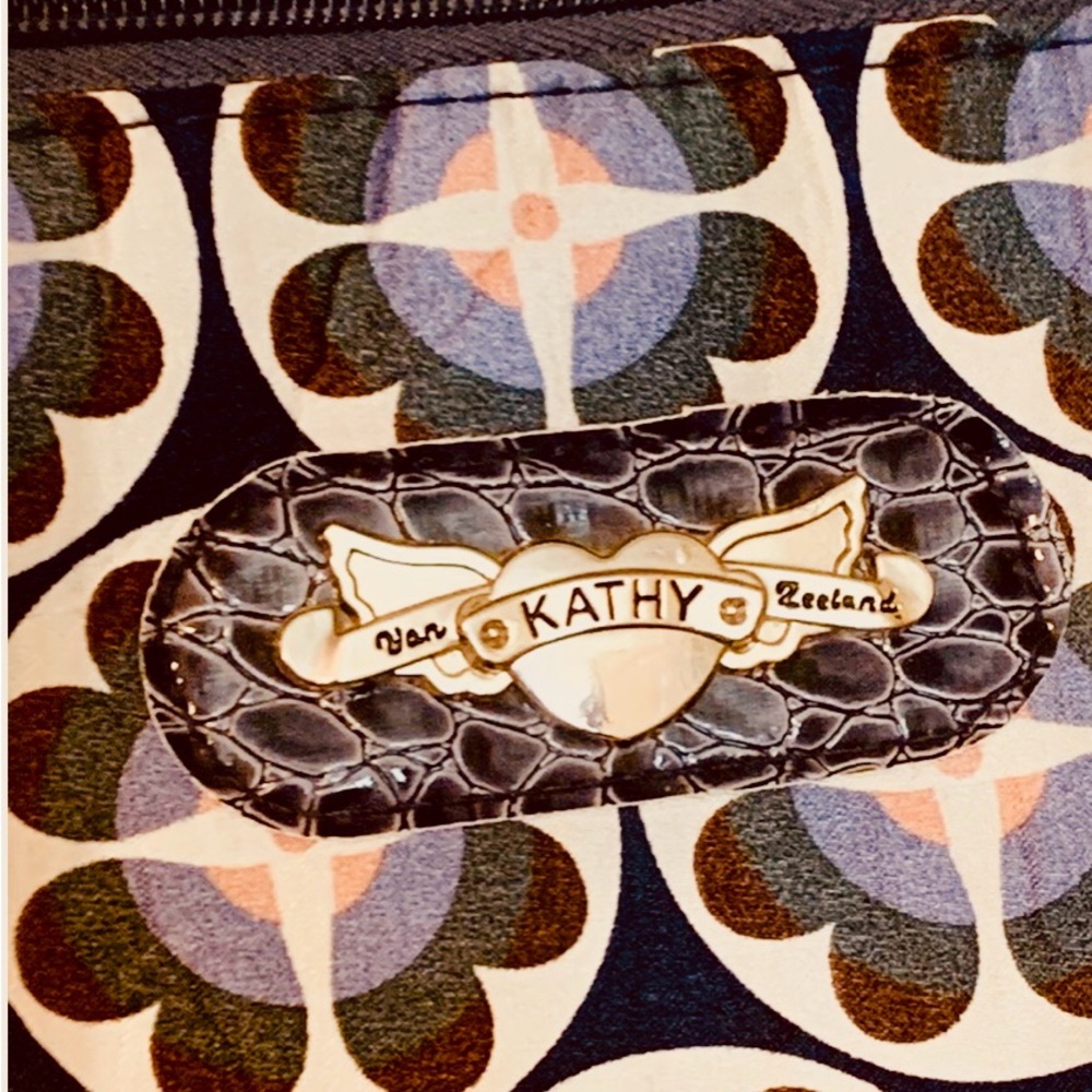 Kathy Van Zealand Carry on Travel Bag With wheels in Stylish Blue. - Picture 11 of 15